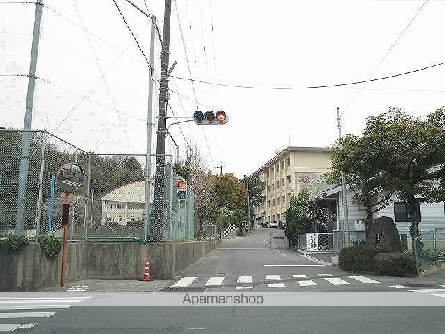 小学校　滝尾小学校（小学校）まで800m
