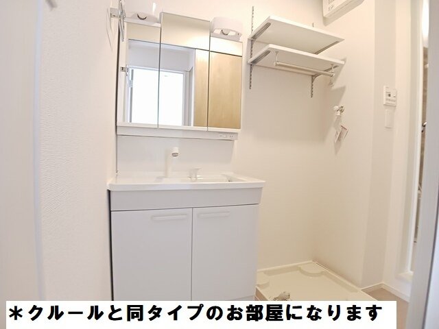 洗面設備　脱衣スペースもあります