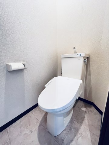 トイレ　温水洗浄便座つきでおすすめです