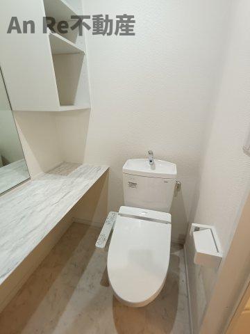 トイレ　別部屋イメージ写真