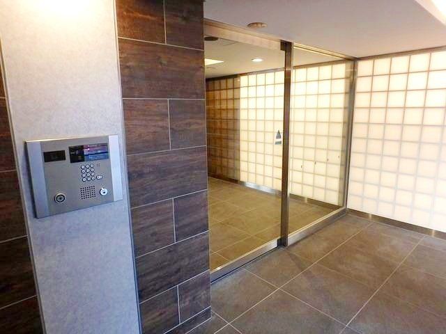 エントランス　★オートロック完備★