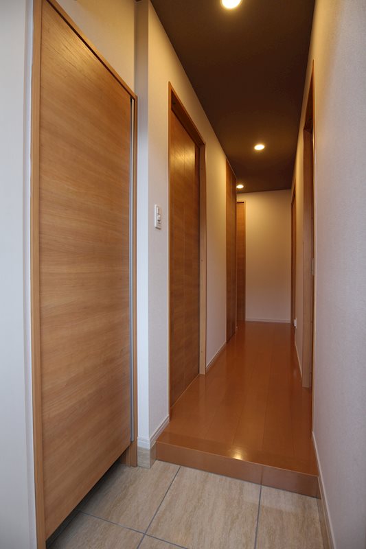 玄関　※別号室のお部屋です