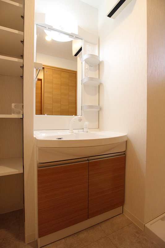 洗面設備　※別号室のお部屋です