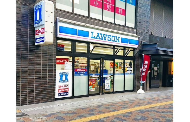 コンビニ　ローソン東新宿明治通店（コンビニ）まで389m