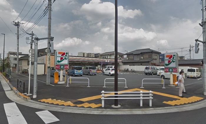 コンビニ　セブンイレブン福生志茂店（コンビニ）まで180m
