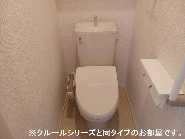 トイレ　清潔感のあるトイレです