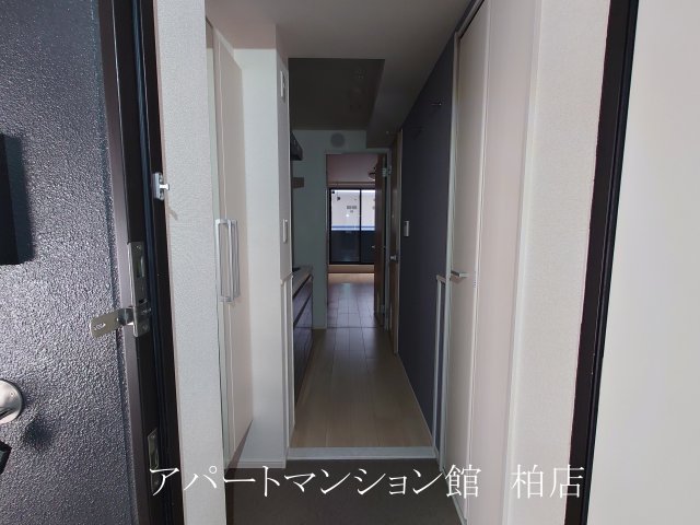 玄関　同施工会社、同型タイプです