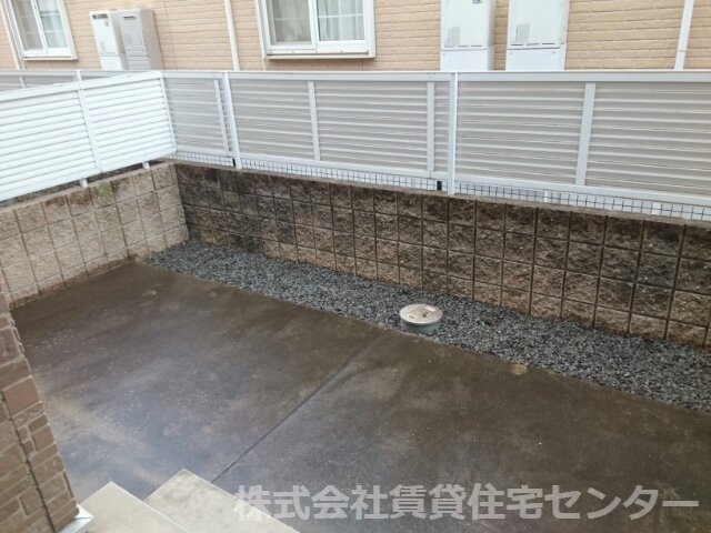 バルコニー　庭