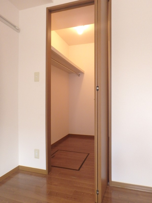 収納　図面と現状に相違がある場合には現状を優先