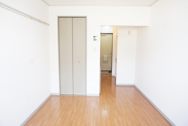 その他部屋・スペース　６帖の洋室です♪