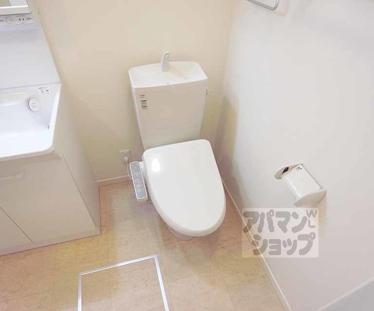 トイレ　ウォシュレット付き！
