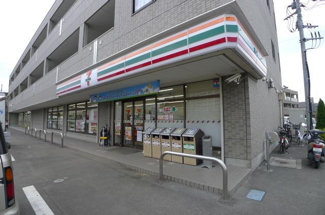 コンビニ　セブンイレブン（コンビニ）まで10m