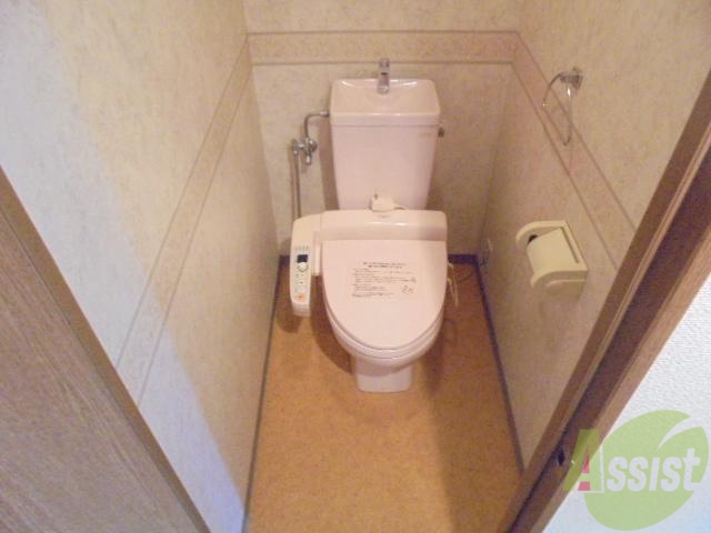 トイレ　おしりにやさしい温水洗浄便座です