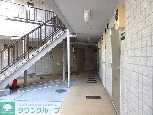 その他　共有部外階段