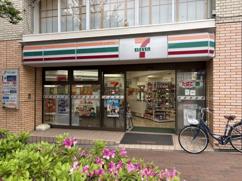 コンビニ　セブンイレブン 横浜中華街朱雀門店（コンビニ）まで198m