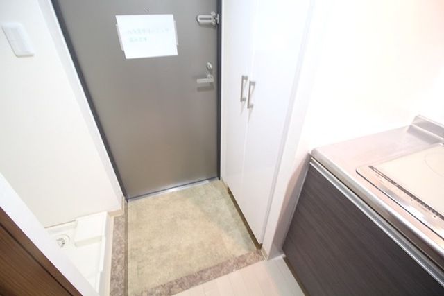 玄関　同タイプ別部屋写真