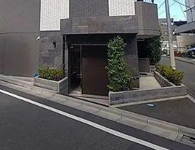 エントランス　駐車場