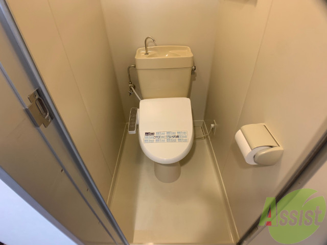 トイレ　こちらはトイレです。清潔感があり、安心して使用できます。
