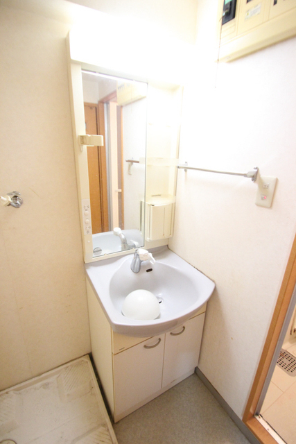 洗面設備　同間取の別室参考写真です。