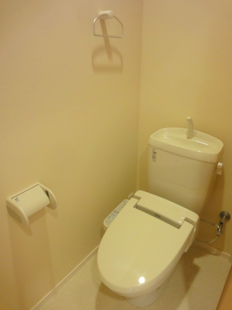 トイレ　★ウォシュレット付きトイレです♪