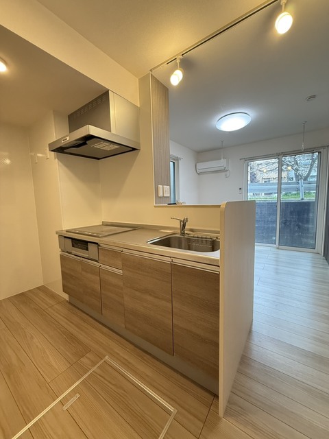 キッチン　別部屋参考写真です