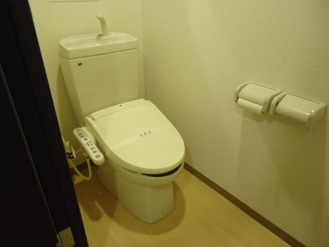 トイレ　シャワー付トイレ