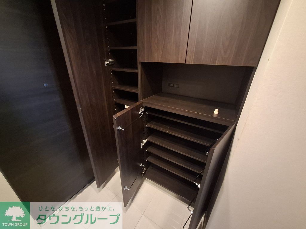 玄関　★お問い合わせはタウンハウジングまで★