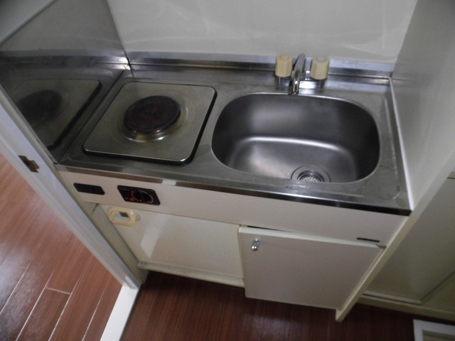 キッチン　電気コンロのキッチンです