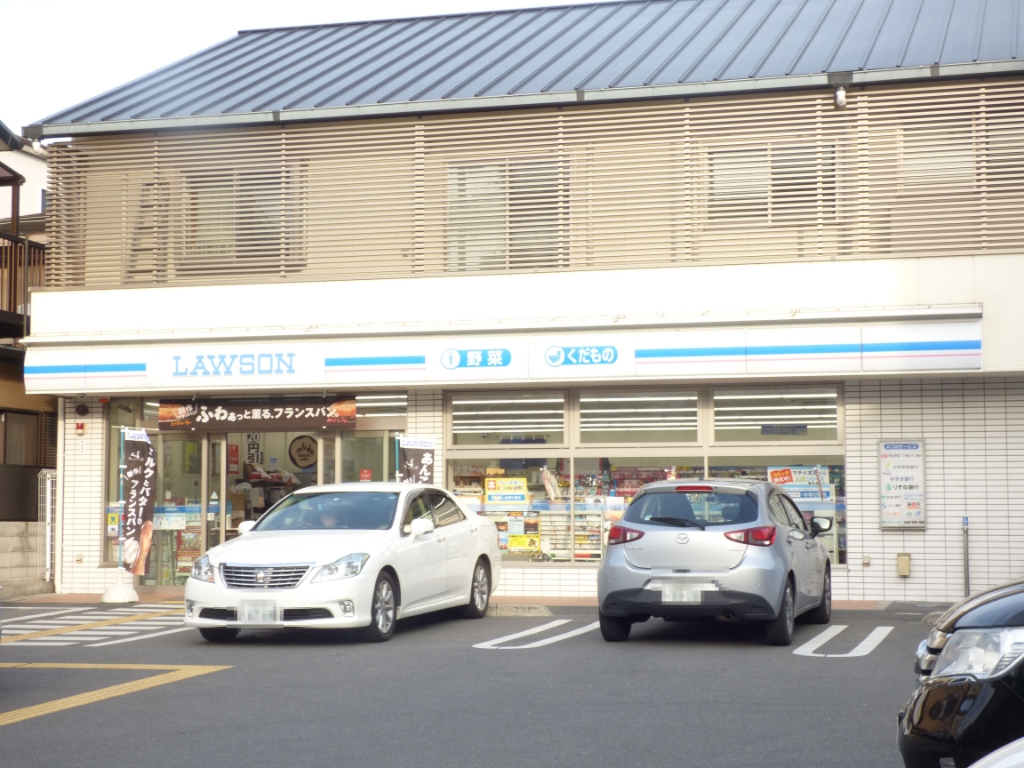 コンビニ　ローソン 深草藤森店（コンビニ）まで740m