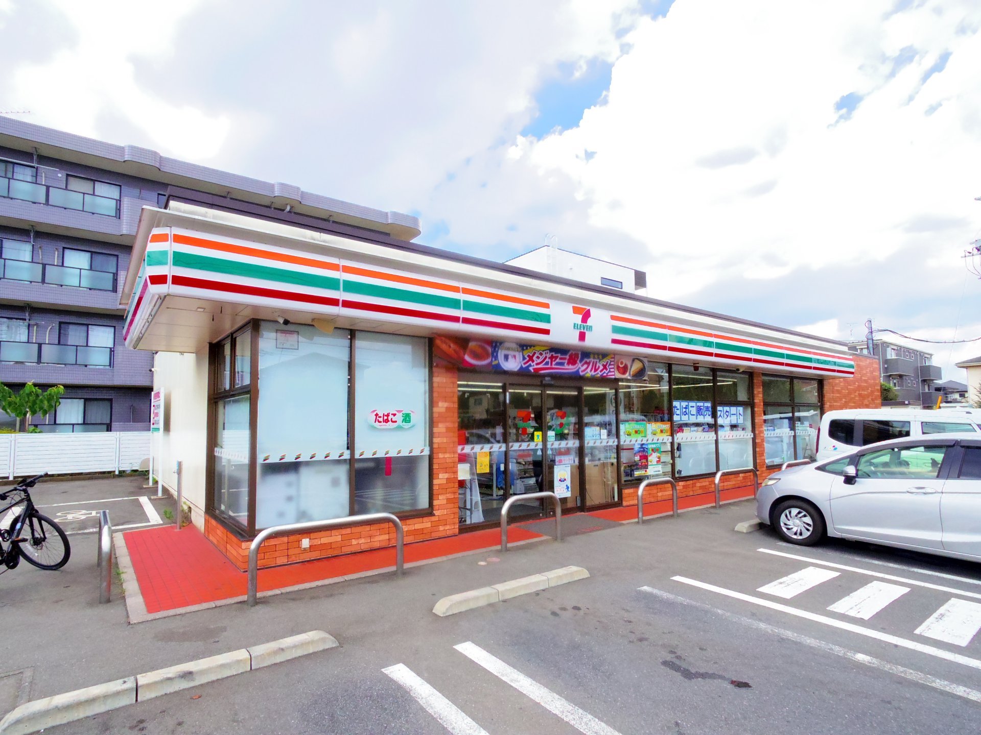 コンビニ　セブンイレブン東所沢3丁目店（コンビニ）まで320m