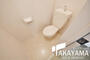 洗面設備　トイレ、上棚付き★清潔感のあるキレイなトイレです★