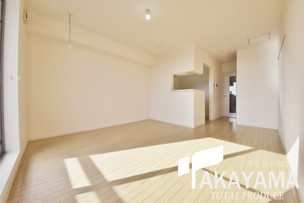 居室・リビング　洋室角度別、白基調の明るい部屋です★