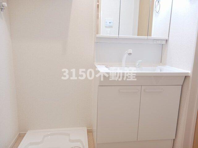 洗面設備　使いやすい洗面所です