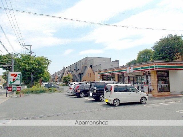 コンビニ　セブンイレブン　新地団地前店（コンビニ）まで400m
