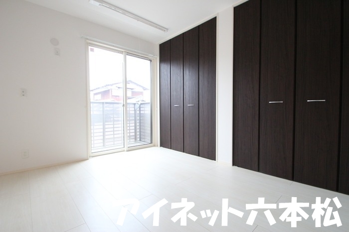 その他部屋・スペース　こちら寝室にいかがでしょうか