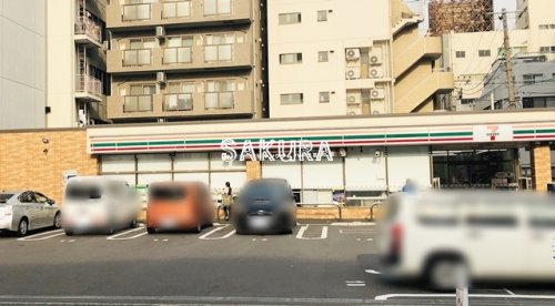 コンビニ　セブン‐イレブン 横浜不老町1丁目店（コンビニ）まで190m