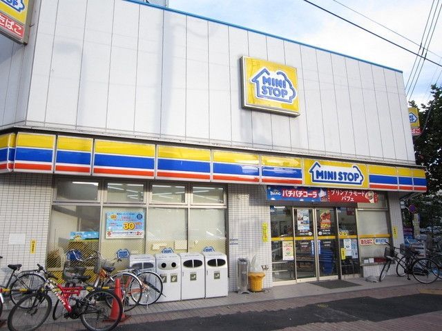 コンビニ　ミニストップ（コンビニ）まで720m