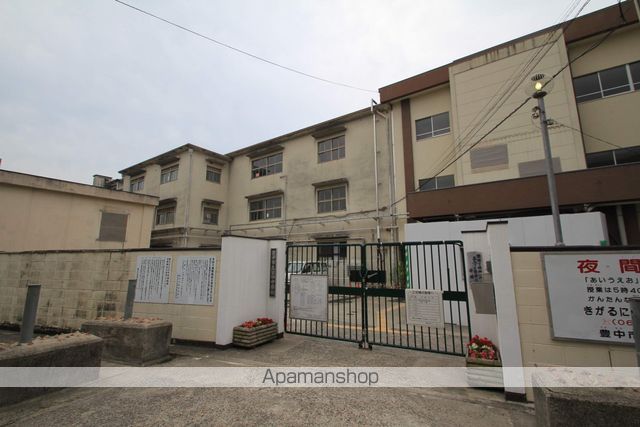 中学校　豊中市立第四中学校（中学校）まで2975m