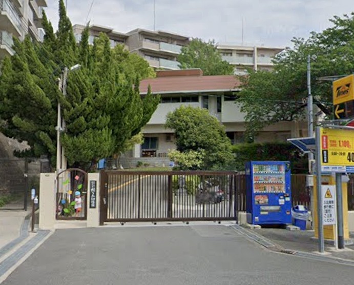 幼稚園・保育園　緑ケ丘幼稚園（幼稚園・保育園）まで527m