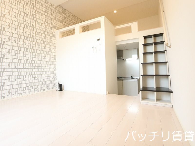 居室・リビング　別号室タイプの為、現状を優先致します。現状を優先致します。