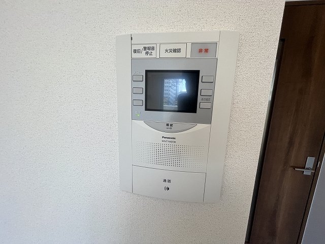 セキュリティ　モニター付きインターホンなので安心です