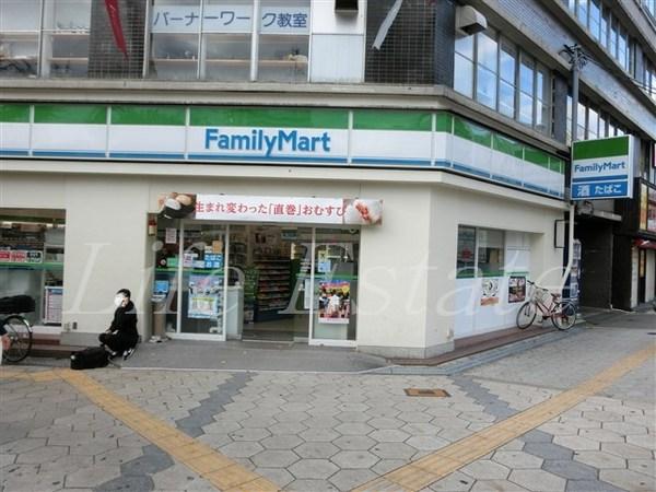 コンビニ　ファミリーマート谷町千日前通店（コンビニ）まで218m