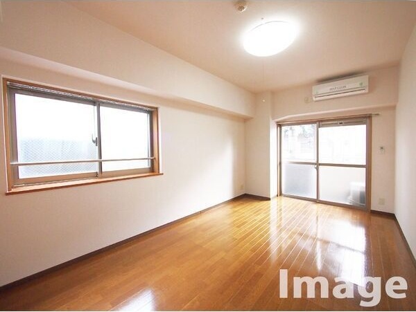 居室・リビング　※写真は同じマンションの違う部屋のものになります。