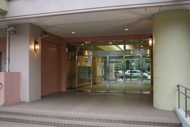 エントランス　清潔なエントランスです