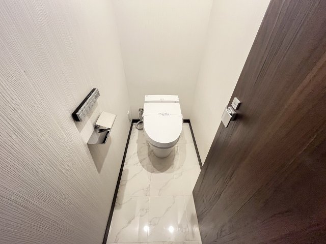 トイレ　シンプルで使いやすいトイレです