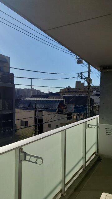 バルコニー　お洗濯にも便利なバルコニー付き