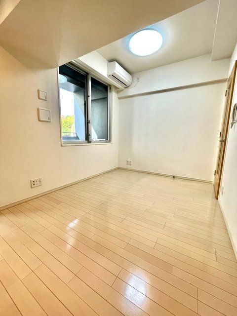 居室・リビング　※同タイプの別のお部屋です。