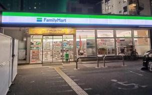 コンビニ　ファミリーマート今福東一丁目店（コンビニ）まで380m