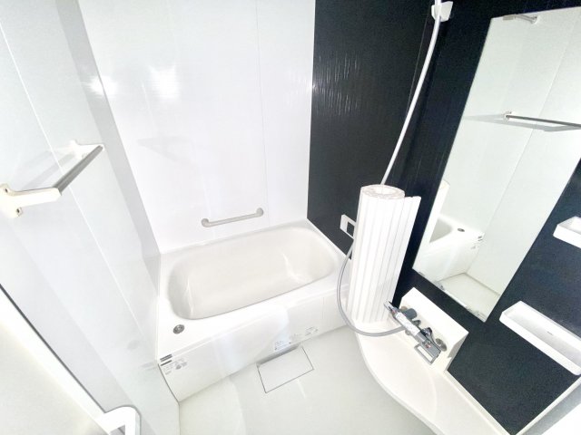 バス・シャワールーム　※別部屋参考写真