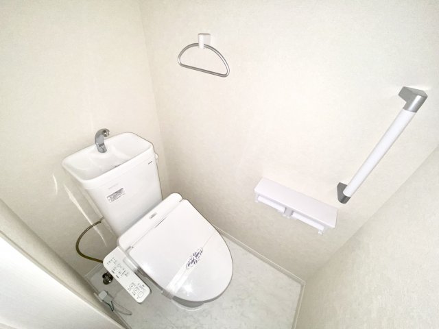 トイレ　※別部屋参考写真